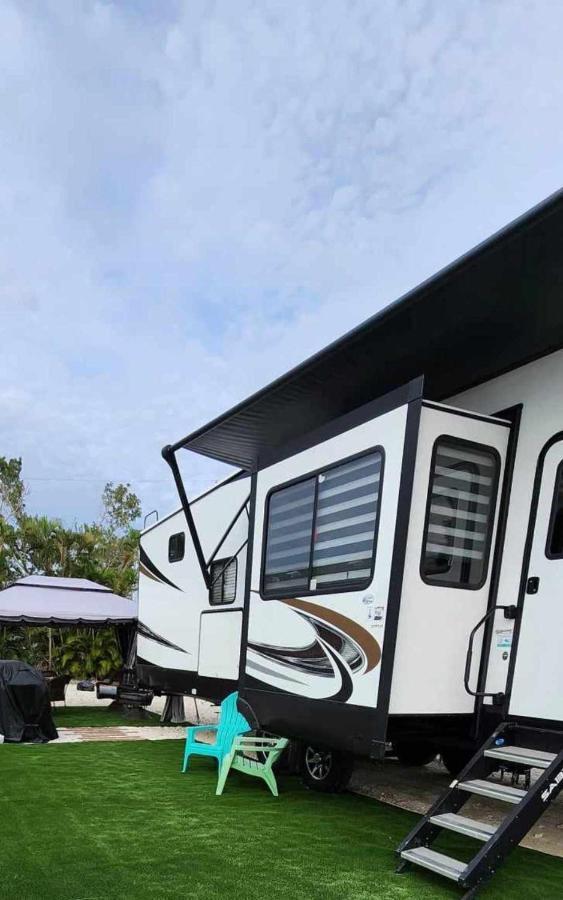 So "Time To Wander" Pet Friendly And Free Early Check-In! Villa Fort Myers Exteriör bild